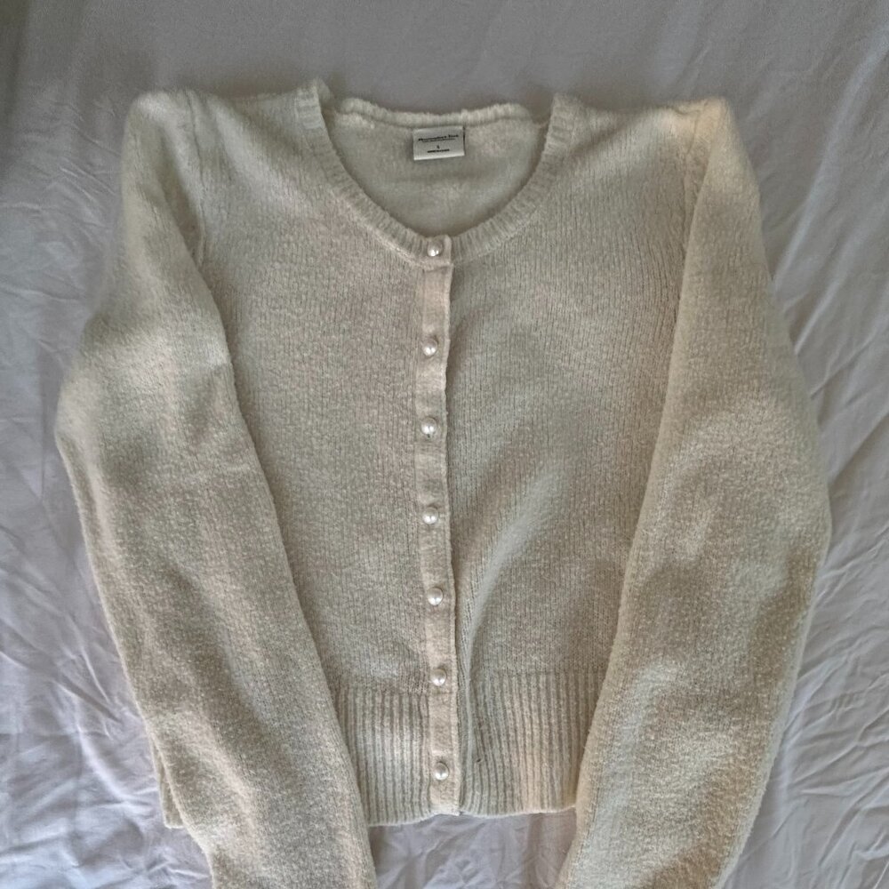 Abercrombie & Fitch Cream Cropped Cardigan